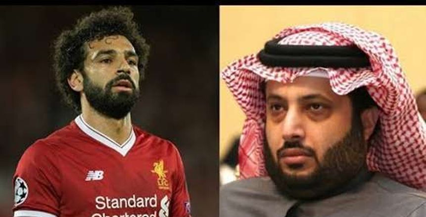 تركي آل الشيخ يتسائل عن حقيقة صورة تجمعه بـ«صلاح»