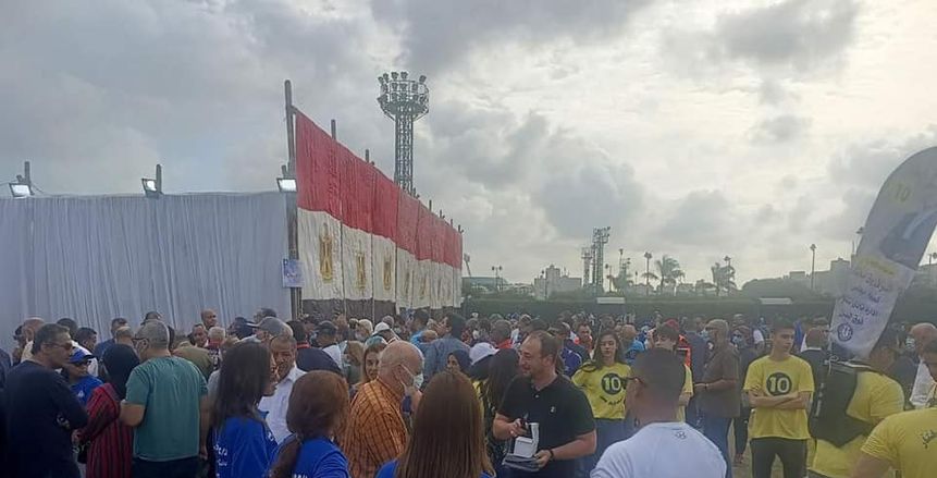 أعضاء نادي سموحة يدلون بأصواتهم لاختيار مجلس إدارة جديد