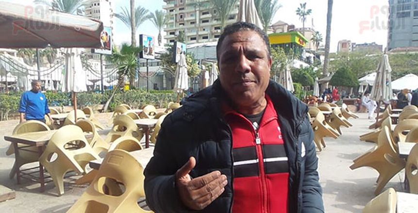 بالصورة| والد النني ينشر صورته مع أوزيل "نجم نجوم ارسنال"