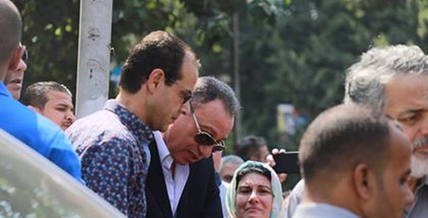 تعرف على أبرز من تواجد في جنازة الراحل «عادل هيكل»
