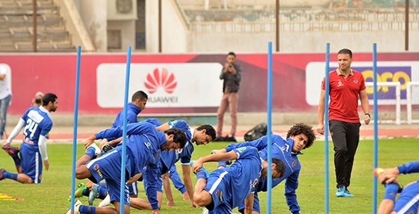 "محاضرة ووجبة خفيفة" للأهلي قبل مواجهة الداخلية بـ"120 دقيقة"