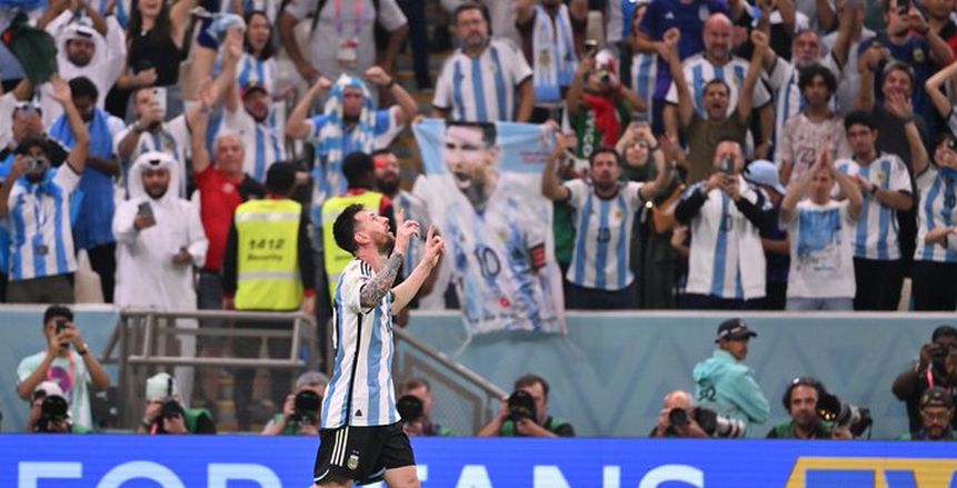 ميسي يعادل رقمين تاريخيين لـ مارادونا في كأس العالم