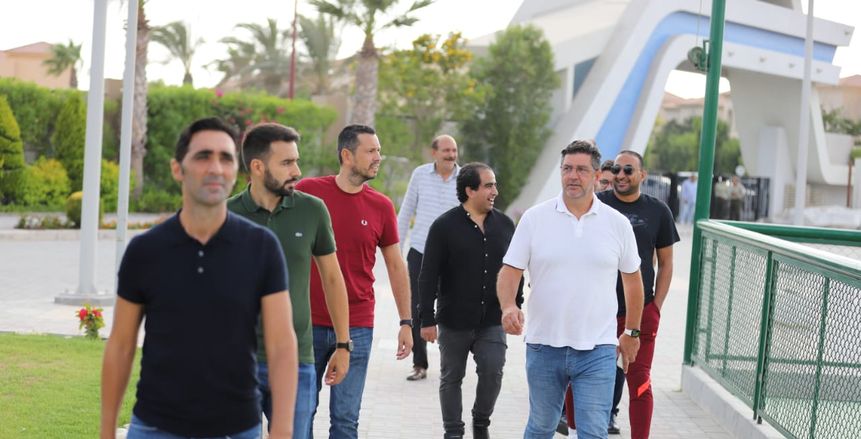 تفاصيل اجتماع فيتوريا مع الجهاز الفني لسموحة.. تصور شامل قبل المعسكر الأول للمنتخب