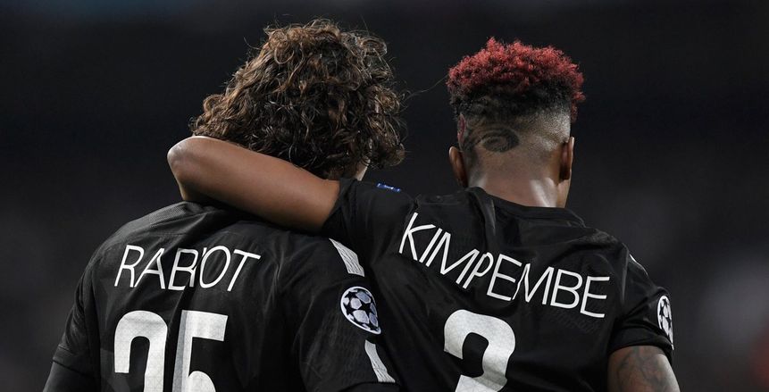 الشوط الأول.. التعادل الإيجابي يحكم موقعة ريال مدريد وباريس