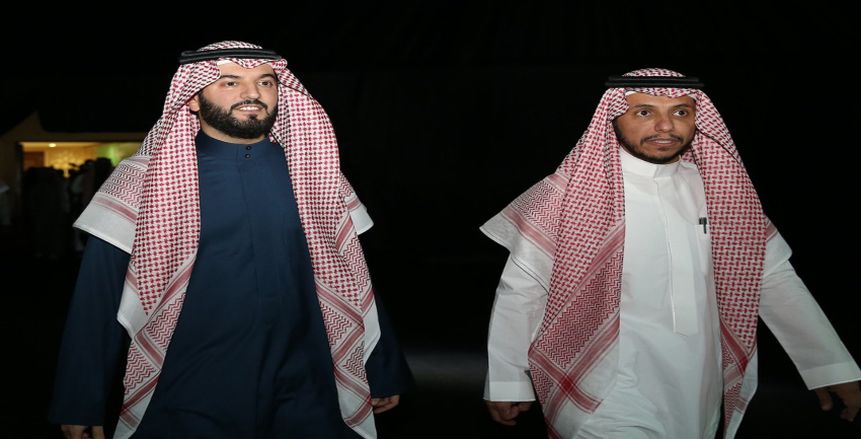 صراع بين الهلال والنصر على استئجار ملعب.. والسويكت يفتح النار بتغريدات مثيرة