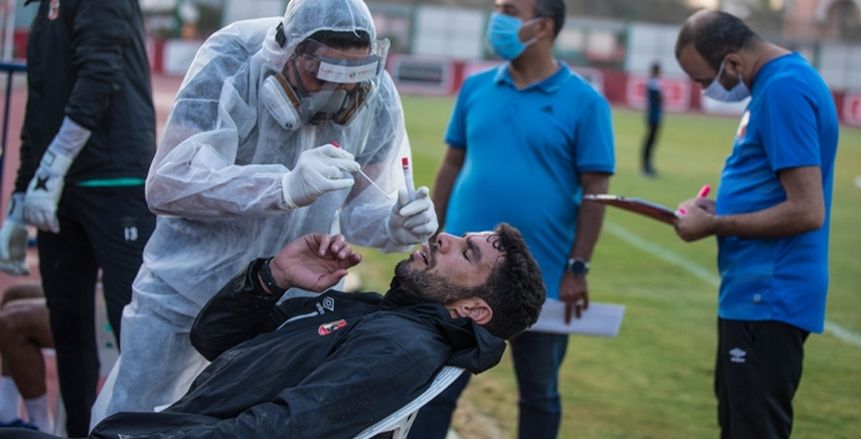 لاعبو الأهلي والجهاز الفني يجرون المسحة الطبية السادسة