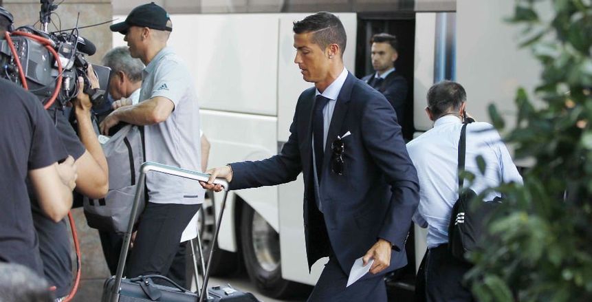 بالصور| بعثة ريال مدريد تصل إلى ألمانيا استعدادا لمواجهة دورتموند بدوري الأبطال