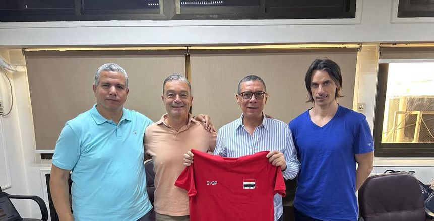 اتحاد الطائرة يقدم الجهاز الفني لمنتخب الرجال في مؤتمر صحفي