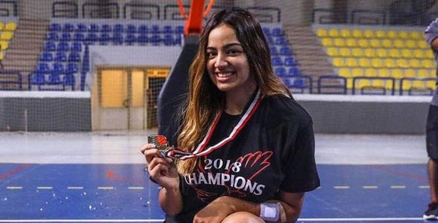 لاعبة الأهلي تخوض البطولة العربية لكرة السلة بواقي الأنف