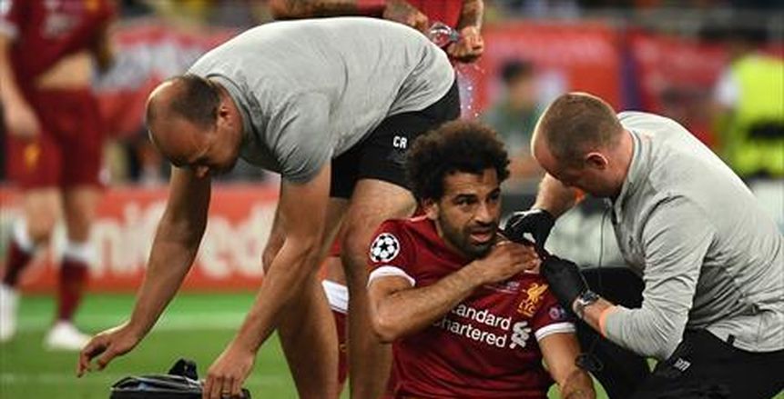 آلام الكتف تعاود محمد صلاح في مران المنتخب و«كوبر» يستقر على تشكيل الفراعنة أمام أوروجواي