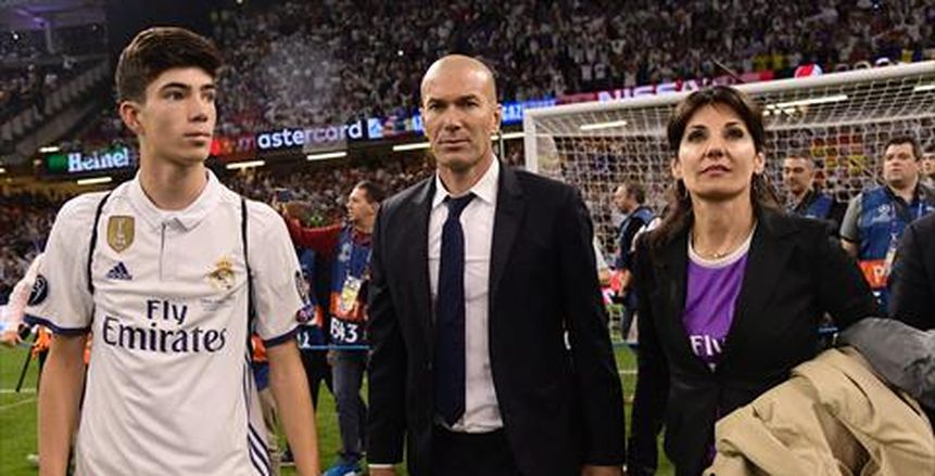 بيريز: زيدان يمكنه البقاء في ريال مدريد مدى الحياة