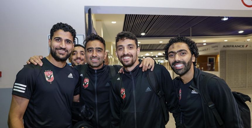 بعثة الأهلي تصل مطار القاهرة ووزير الرياضة في استقبالهم (فيديو)
