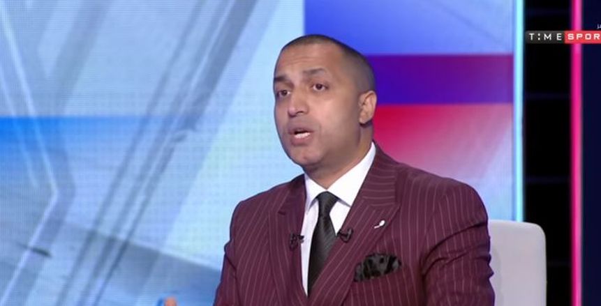 إيهاب الخطيب: أحمد مرتضى «رش ميه» أمام دكة الأهلي قبل سوبر الإمارات