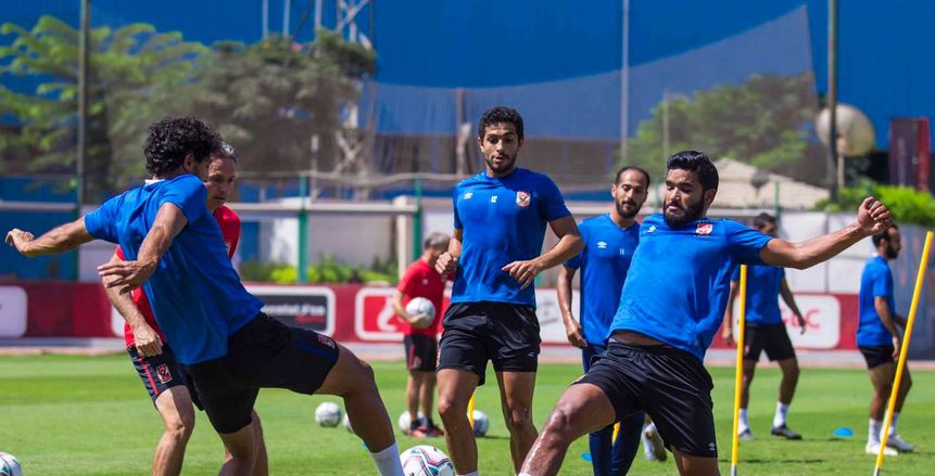 صالح جمعة والشيخ على رأس 11 مستبعدا من قائمة الأهلي لمواجهة الزمالك