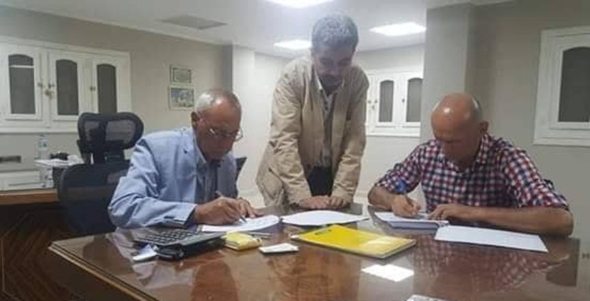بالصور.. الصربي ميودراج يسيتش يوقع عقود تدريب الإسماعيلي