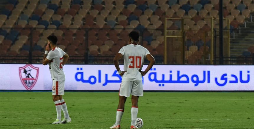 عاجل.. اتهامات متبادلة في غرفة ملابس الزمالك وأوسوريو ينفعل على دونجا
