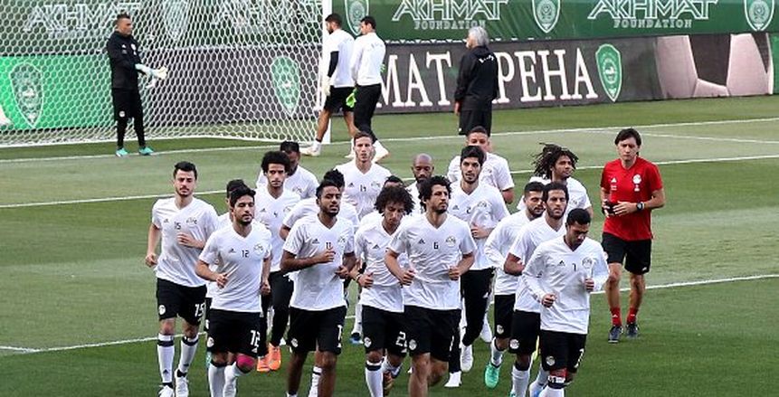 بالصور| «صلاح» يبدأ التدريبات مع الفراعنة في روسيا.. و«فيفا» يسلط الضوء على مران المنتخب