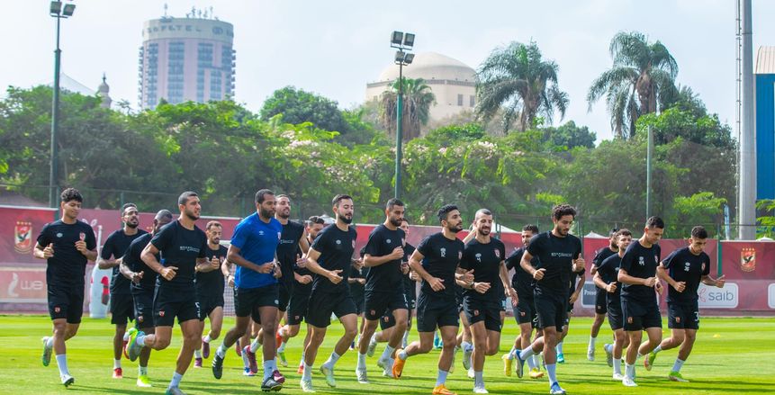 شوبير يفجر مفاجأة: الأهلي قد يواجه قطبي إسبانيا أو إنتر ميلان