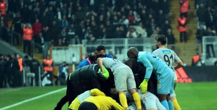"لعنة الفراعنة".. بشكتاش يتعرض لهزيمة قاتلة عقب خروج النني (فيديو)