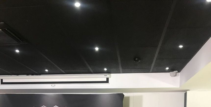 بالفيديو| «أومتيتي» يوقع عقد التجديد مع برشلونة