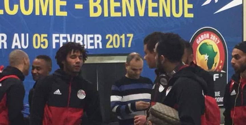 عاجل بالصور | المنتخب يصل إلى الجابون استعدادا لكأس الأمم