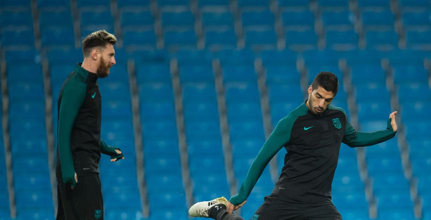 بالفيديو| سواريز يداعب نيمار في لقطة طريفة
