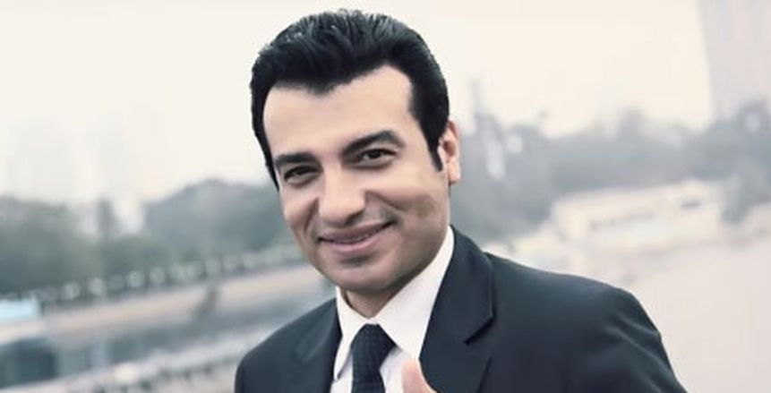 في احتفالية نادي القرن.. إيهاب توفيق يغني "الله عليك يا أهلي"