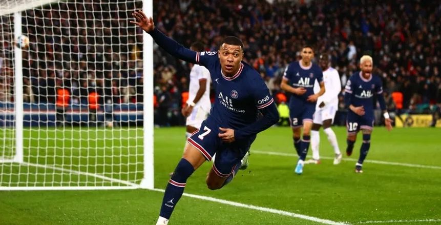 كليان مبابي يتوج بلقب هداف الدوري الفرنسي بـ«هاتريك» في الجولة الأخيرة