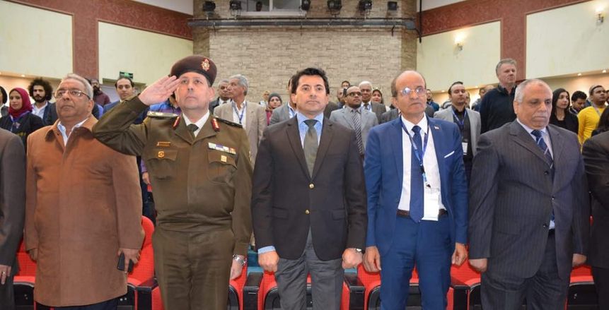 بالصور| وزير الشباب والرياضة يفتتح المعرض الدولي للرياضة واللياقة البدنية والصحية