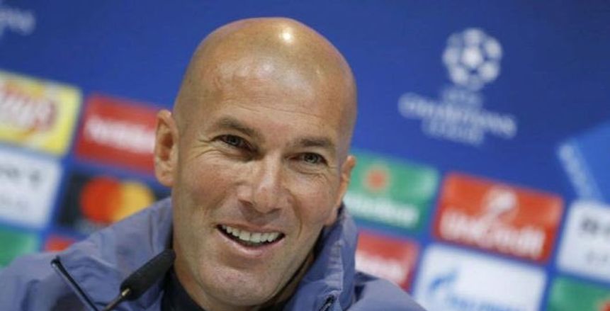بالفيديو| ريال مدريد يحتفل بعيد ميلاد "زيدان" الـ45