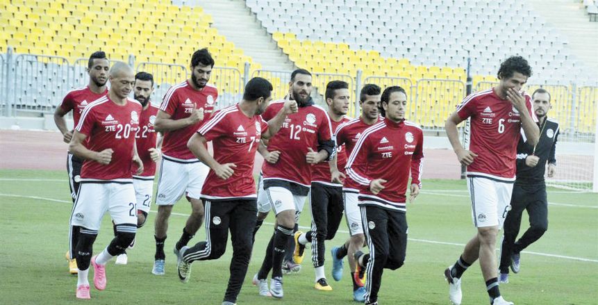 المنتخب يبدأ رحلة البحث عن المونديال بـ 24 لاعبا وطائرة خاصة