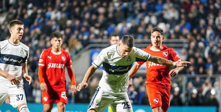 ريفر بليت يواصل تصدر الدوري الأرجنتيني بعد 23 أسبوعا من البطولة