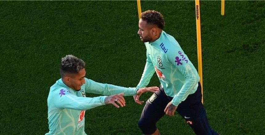 تهديد نيمار وتبرئة أنشيلوتي.. عرض سعودي لرافينيا وبرشلونة يتفق مع روميو