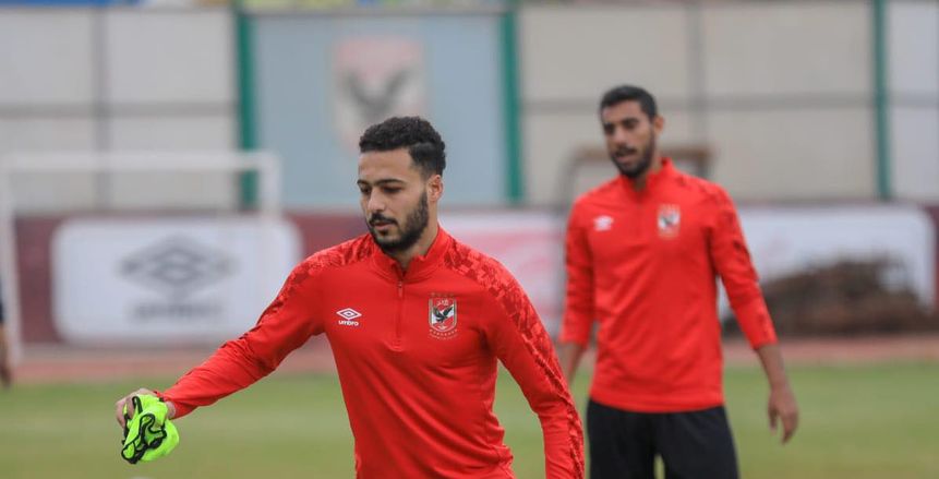 شوبير: ريبيرو يتراجع عن قراره بشأن قائمة الأهلي للمونديال.. ومصير بيكهام «محسوم»