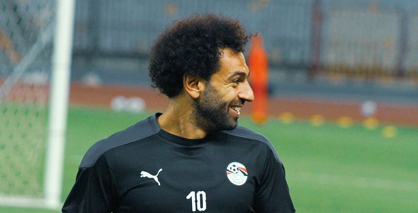 محمد صلاح «بابا نويل» في منتخب مصر: شيكولاتة وتيشيرتات