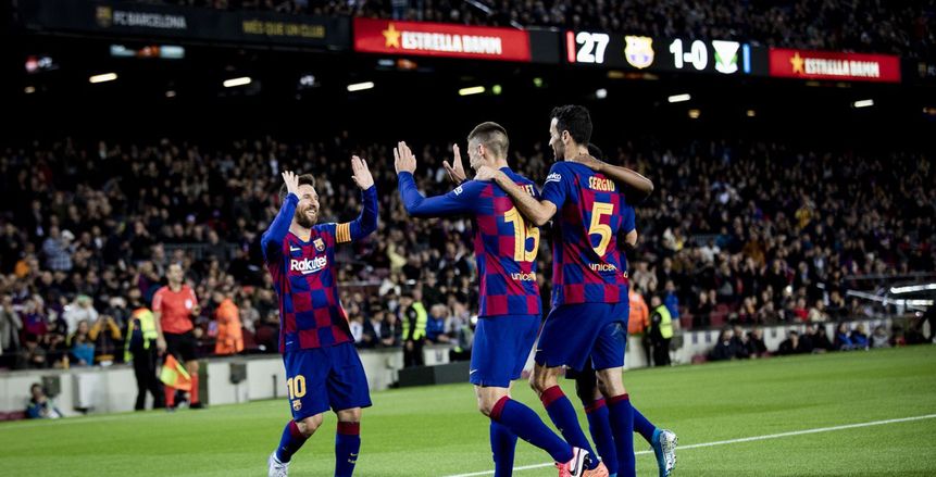 "VAR" يتسبب في تأخر مباراة برشلونة وإيبار