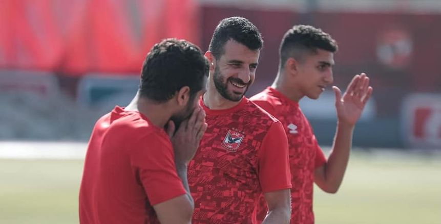 متولي ومحمد محمود يقتربان من العودة لقائمة الأهلي أمام سيراميكا