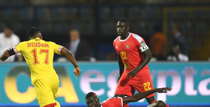"بيساو بيكاتي" يحصد جائزة أفضل لاعب في مباراة غينيا وبنين