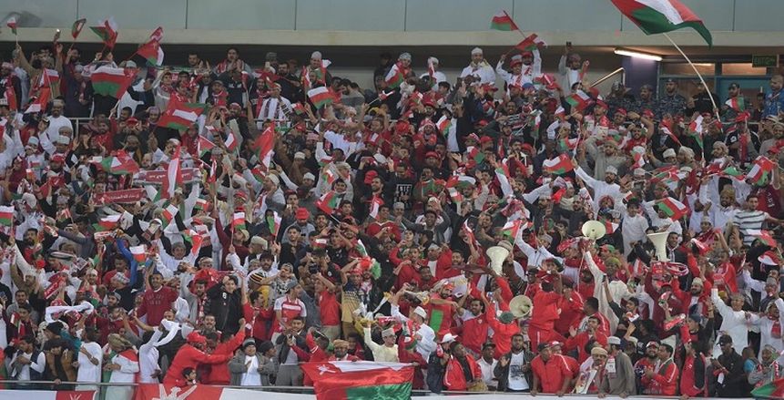 بالفيديو| سقوط حاجز مدرج في ملعب نهائي خليجي 23 وإصابات عديدة بين الجماهير
