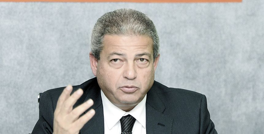 خالد عبدالعزيز مدافعا عن صلاح: لا يجب التعامل معه كدبلوماسي أو سياسي