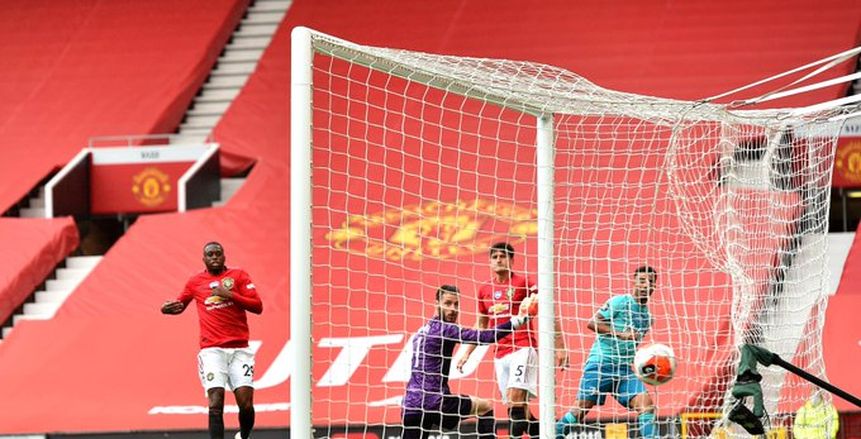 مانشستر يونايتد يفاوض جناح يوفنتوس