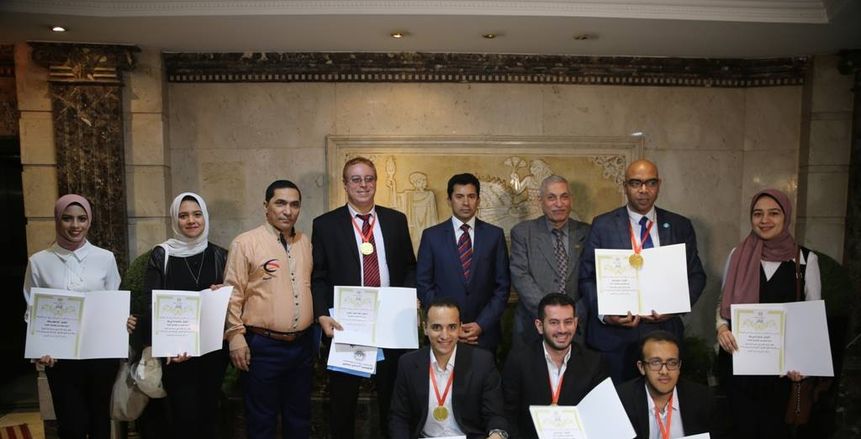وزير الرياضة يكرم منتخب الشطرنج الفائز بذهبية الأوليمبياد