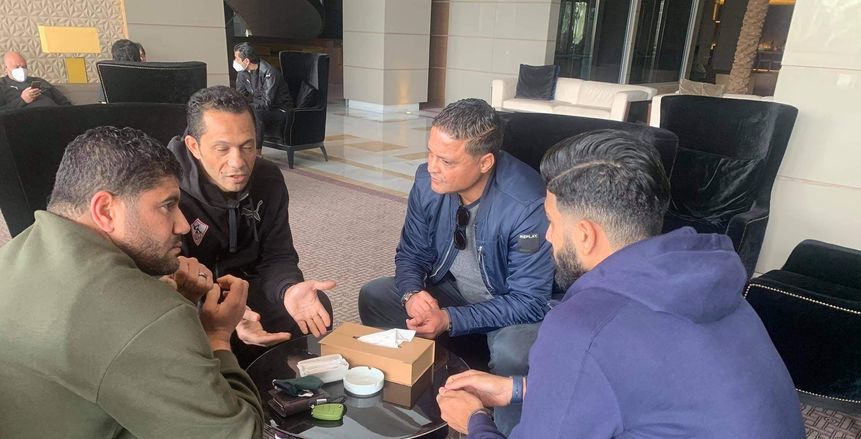 يامن بن ذكري ووسام العابدي يزوران بعثة الزمالك في تونس «صور»