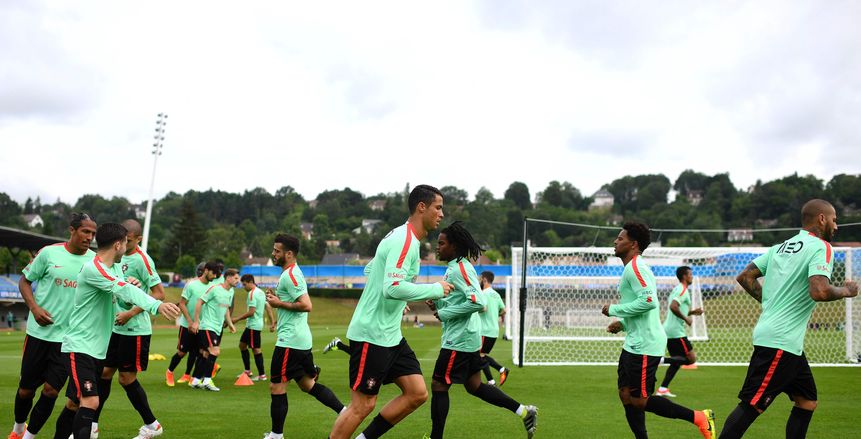 البرتغال ورونالدو يستهلان مشوار الفرصة الأخيرة