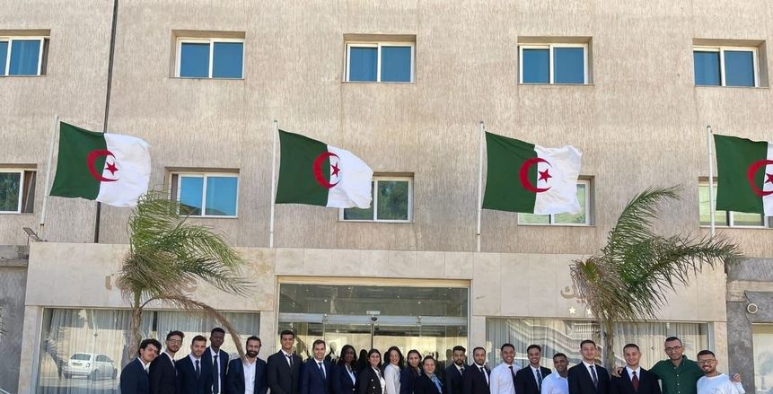 نجاح كبير.. الحكام المصريون يجتازون اختبارات السلاح الدولية بالجزائر