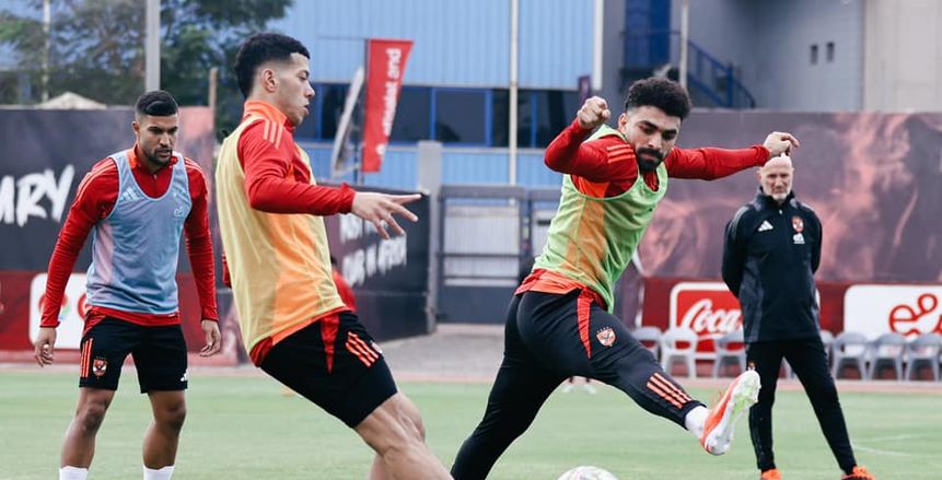 لمواجهة الحر والرطوبة.. برنامج غذائي خاص للاعبي الأهلي في جنوب إفريقيا