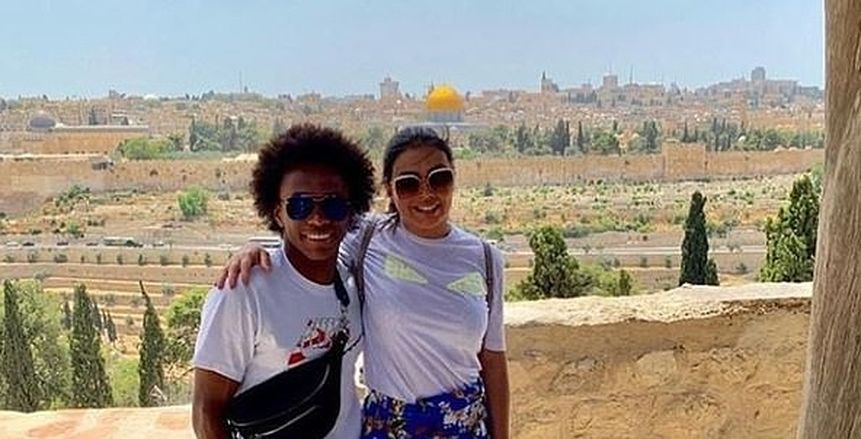 بالصور| غضب من لاعب تشيلسي بسبب زيارة إسرائيل والتصوير أمام قبة الصخرة
