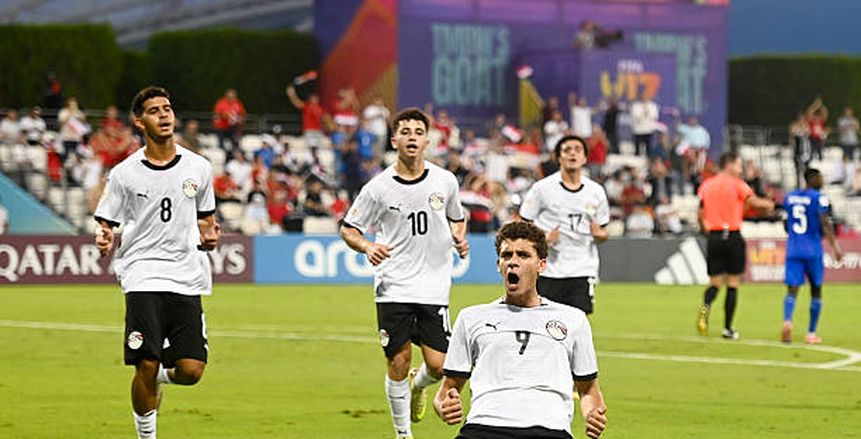 تفاصيل عقد حمزة عبد الكريم مع برشلونة.. متى ينضم لاعب الأهلي؟