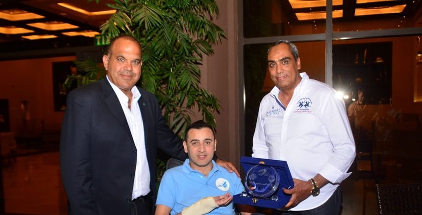 رئيس اتحاد الغوص والإنقاذ يلتقي البطل العالمي ولاء حافظ