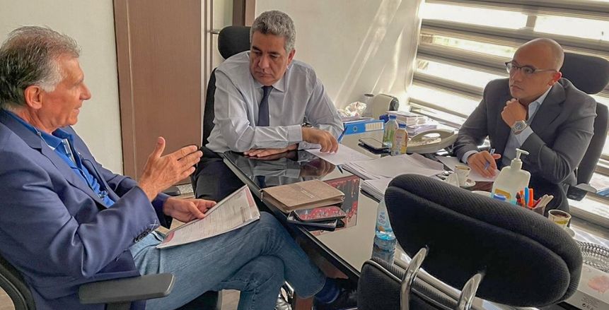 كيروش يصل اتحاد الكرة استعدادا لبدء حفل تقديمه لوسائل الإعلام